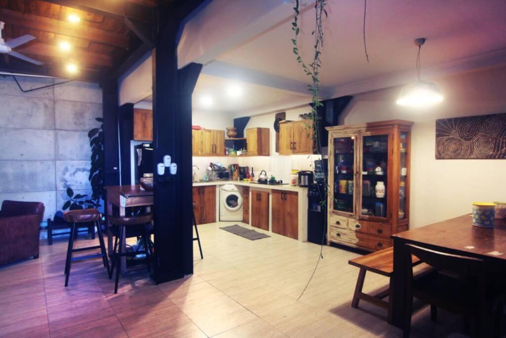 יוגיאקרטה Villa Amalura I מראה חיצוני תמונה