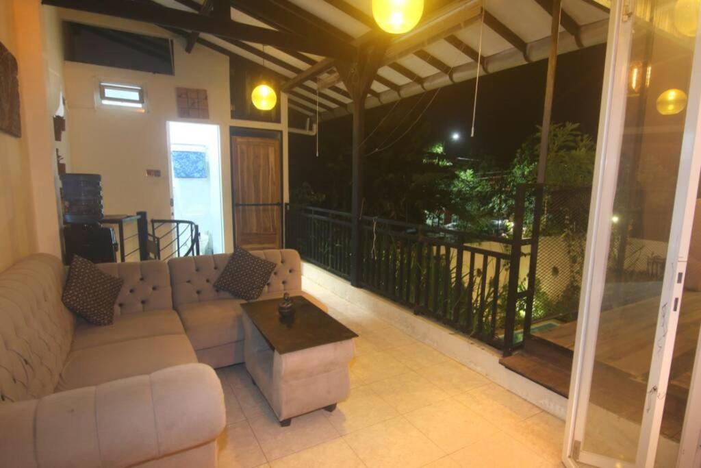 יוגיאקרטה Villa Amalura I מראה חיצוני תמונה